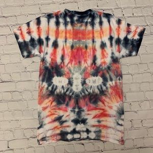 Bee Tie Dye Tee Unique
